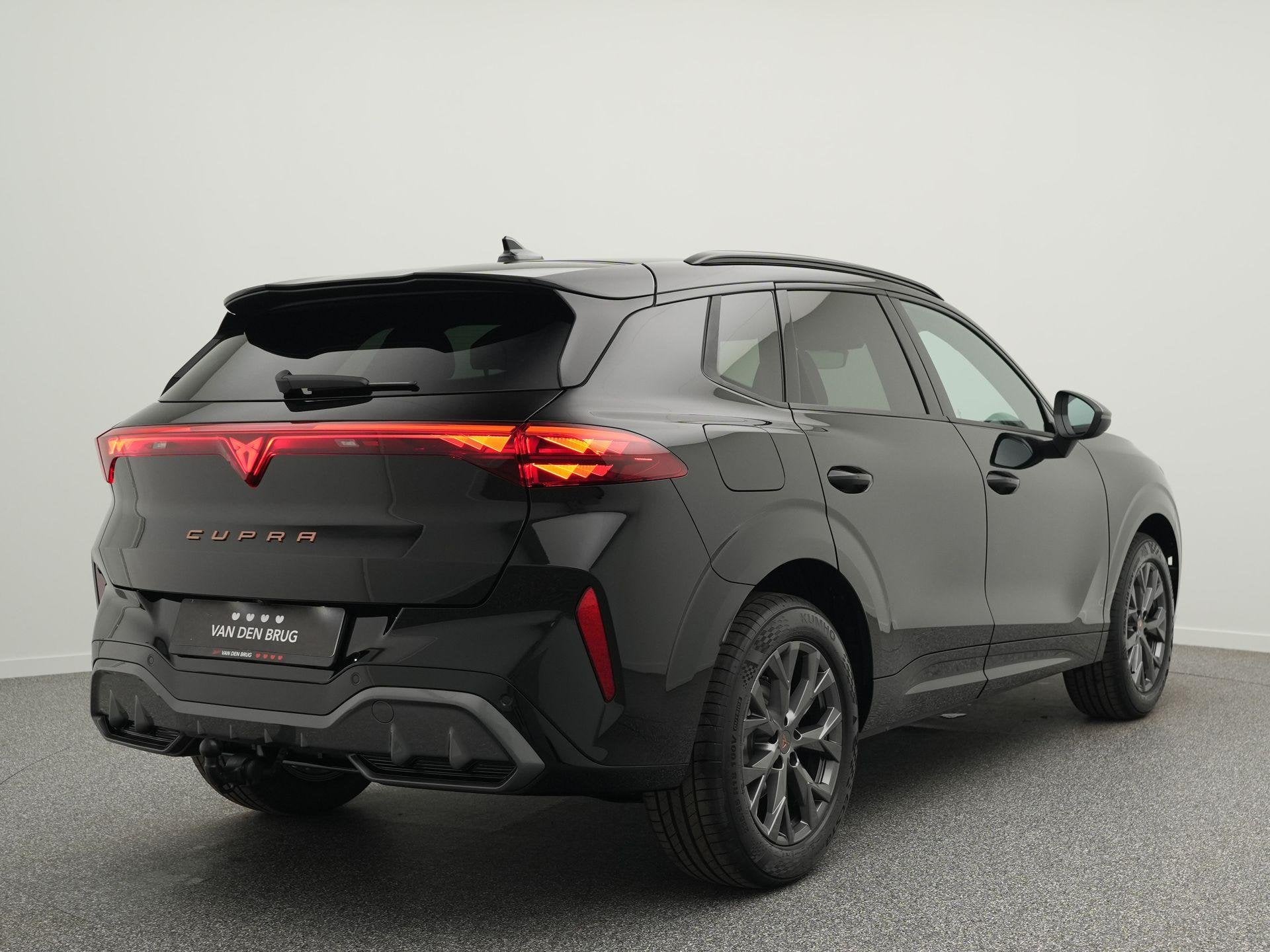 CUPRA Terramar 1.5 TSI e-Hybrid 204PK Business Limited | Tre, 1798 kg, 4 cilinders, Alcantara, Zwart