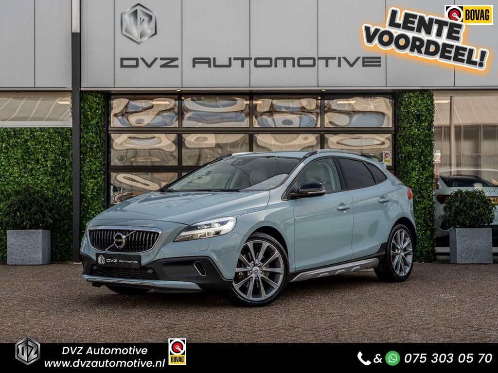 Volvo V40 Cross Country 1.5 T3 Aut. Momentum | Blis | 18" LM, Stof, 4 cilinders, Met garantie (alle), Blauw