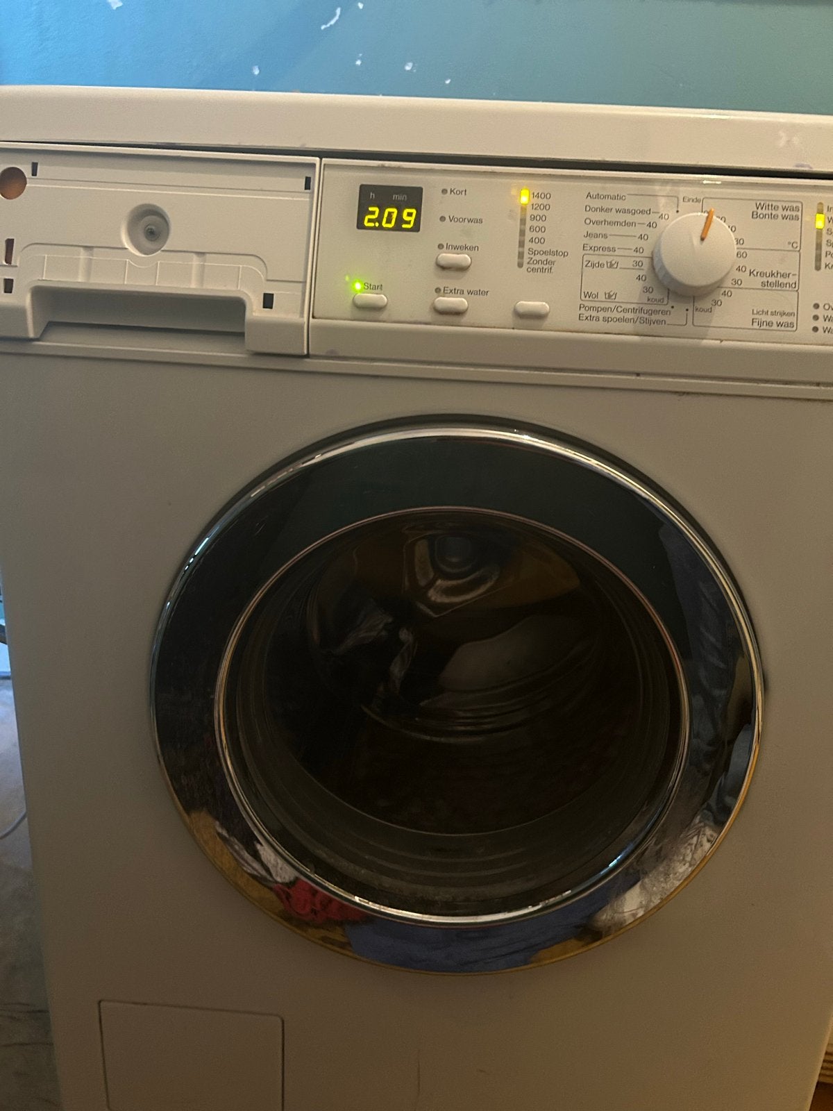 Miele Wasmachine met defect - gratis op te halen, Ophalen of Verzenden, Niet werkend, Voorlader