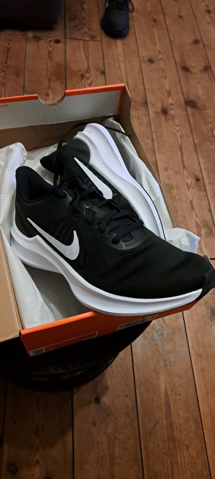Nieuwe Nike Downshifter 10 Sneakers - Meerdere Paren, Nike, Nieuw, Ophalen of Verzenden, Sportschoenen