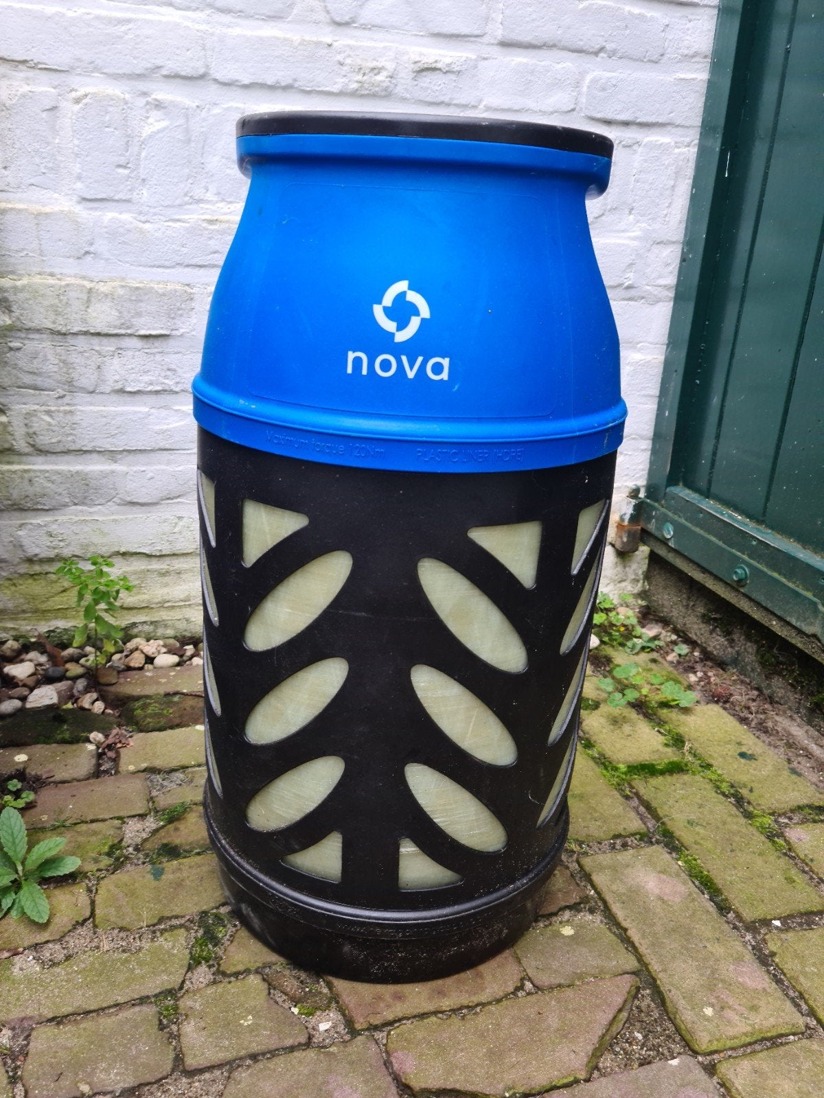 Twee Emgas / Nova gasflessen 10 kg voor goedkoper gas, Ophalen, Zo goed als nieuw