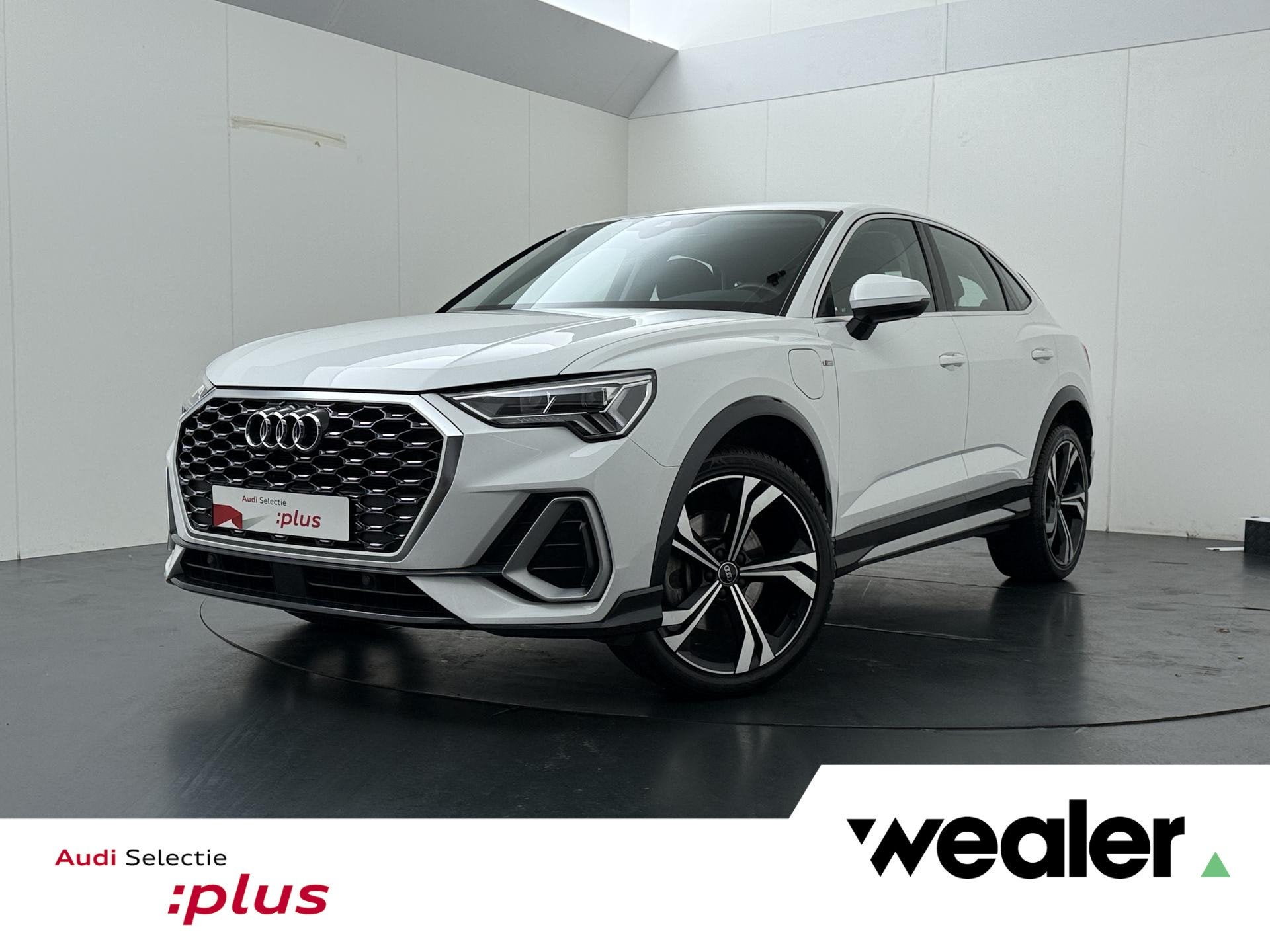 Audi Q3 Sportback 45 TFSI e S Edition | 245 PK | SoH 89% | C, Auto's, Gebruikt, Met garantie (alle), Leder en Stof, Wit