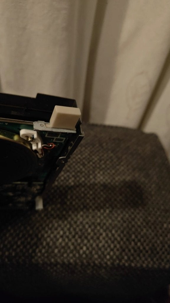 Amiga Diskdrive Knopje - Eject Button Replacement Part, Computers en Software, Vintage Computers, Verzenden