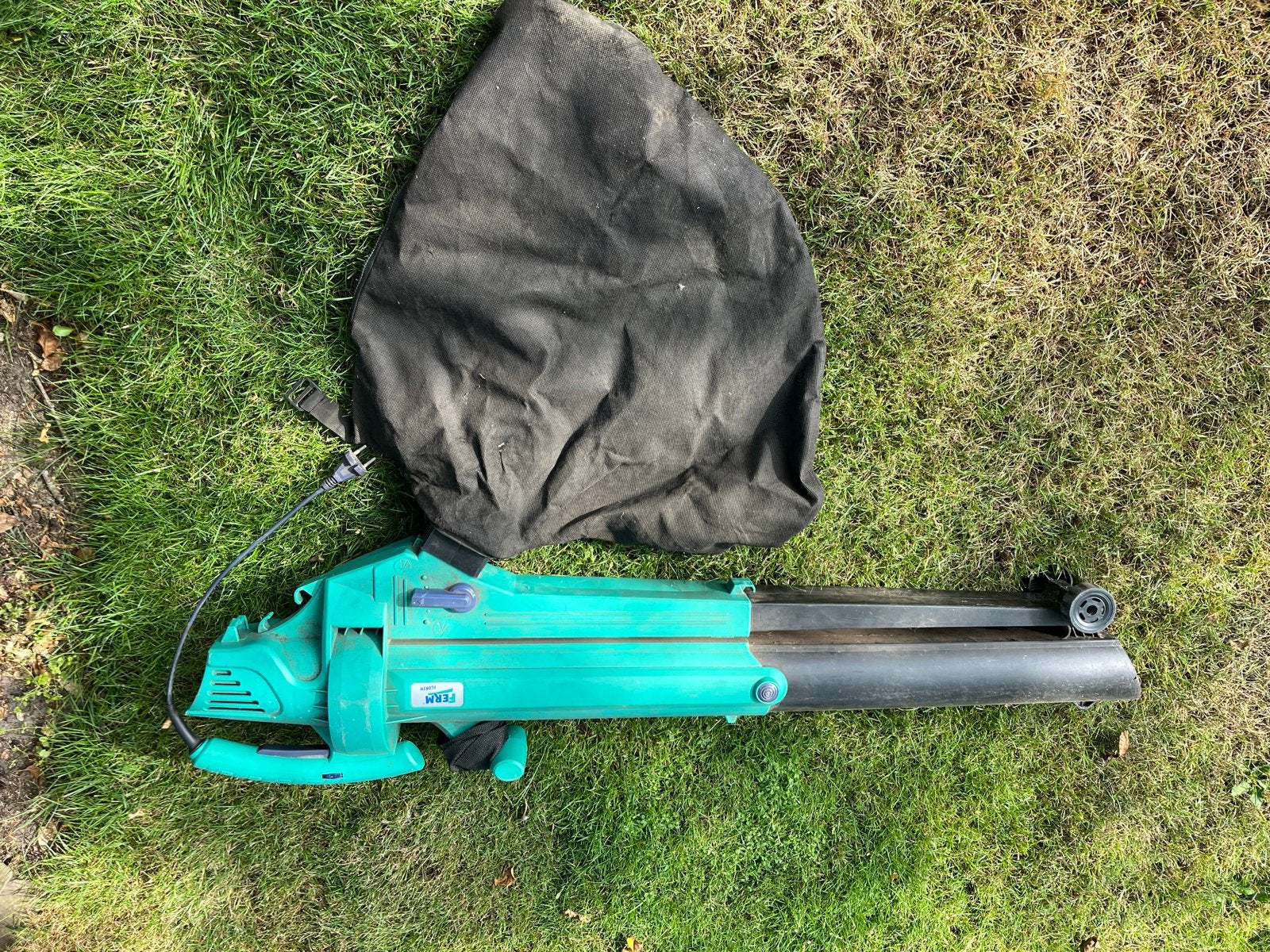 FERM FLB-2500 Bladblazer/Bladzuiger met versnipperfunctie, Ophalen, Gebruikt, Handgedragen, Met opvangzak