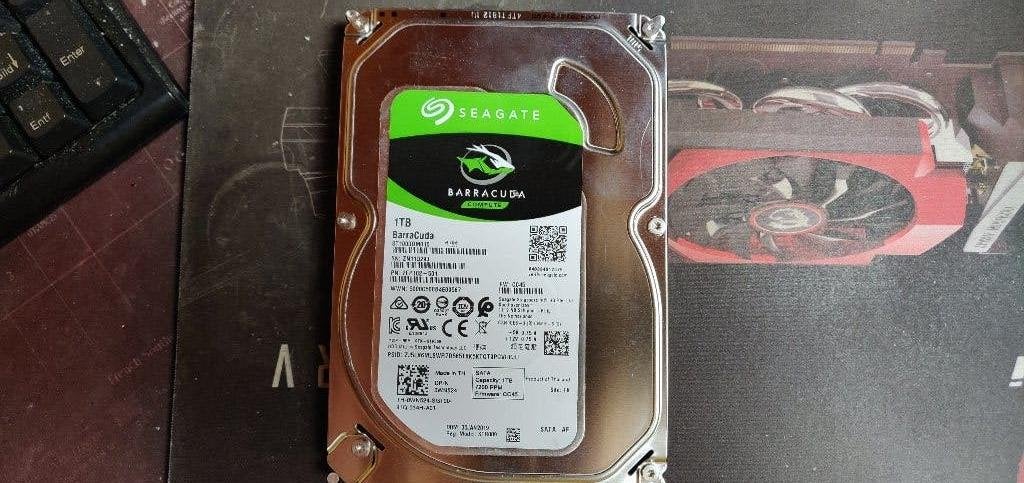 Seagate BarraCuda 1TB HDD | ST1000DM010 | SATA III | 2315h, Computers en Software, Harde schijven, Ophalen, Intern, Gebruikt, 1TB