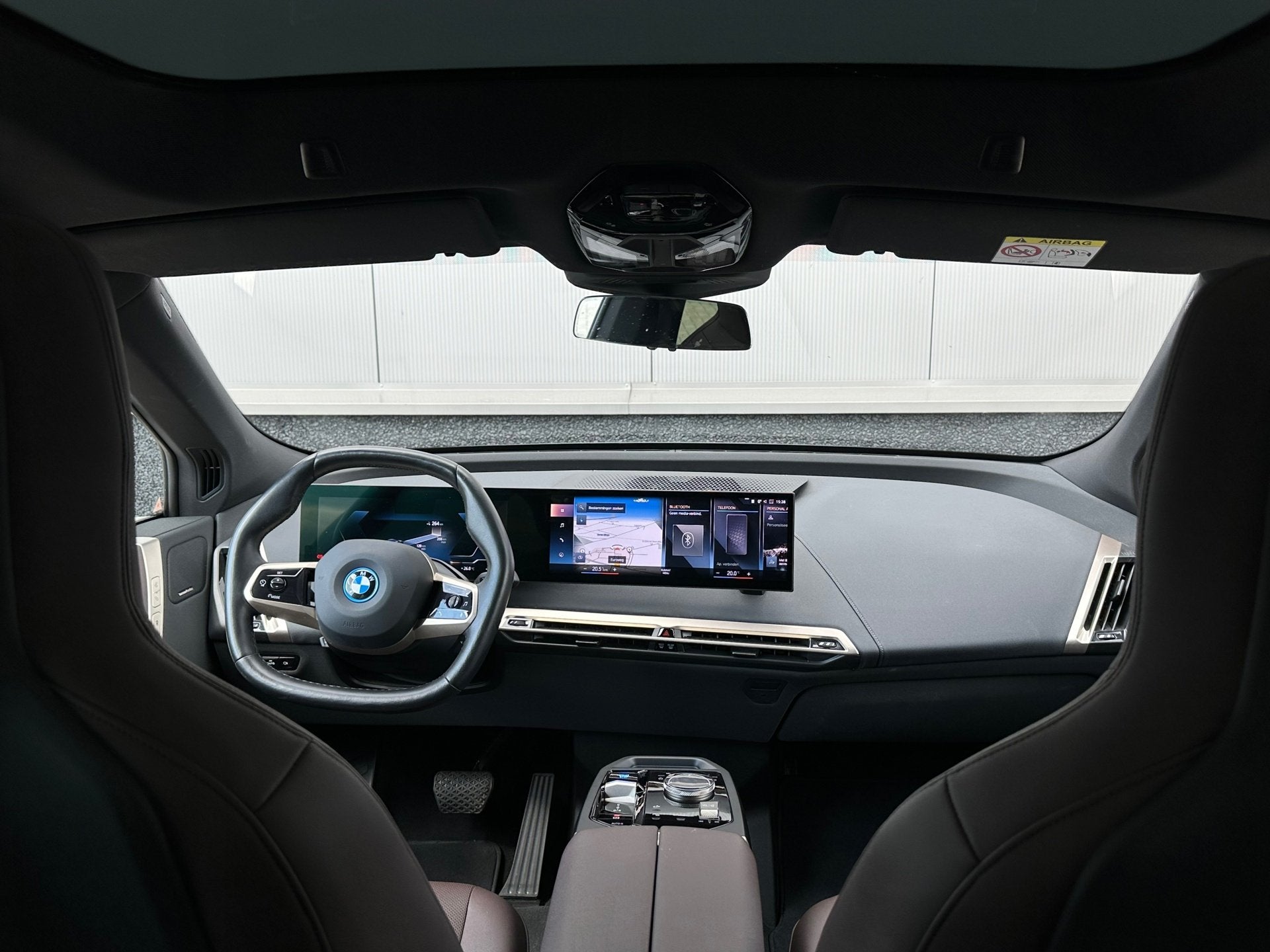 BMW IX XDrive40 Executive 77 kWh |100% SOH|LASER|PANO|GOLD|, Automaat, Gebruikt, Zwart, Vierwielaandrijving