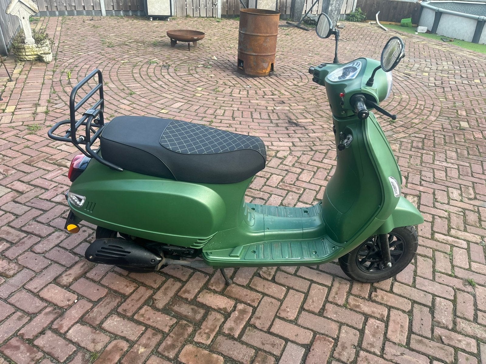Groene scooter, Ophalen, Overige modellen, Maximaal 45 km/u, Zo goed als nieuw