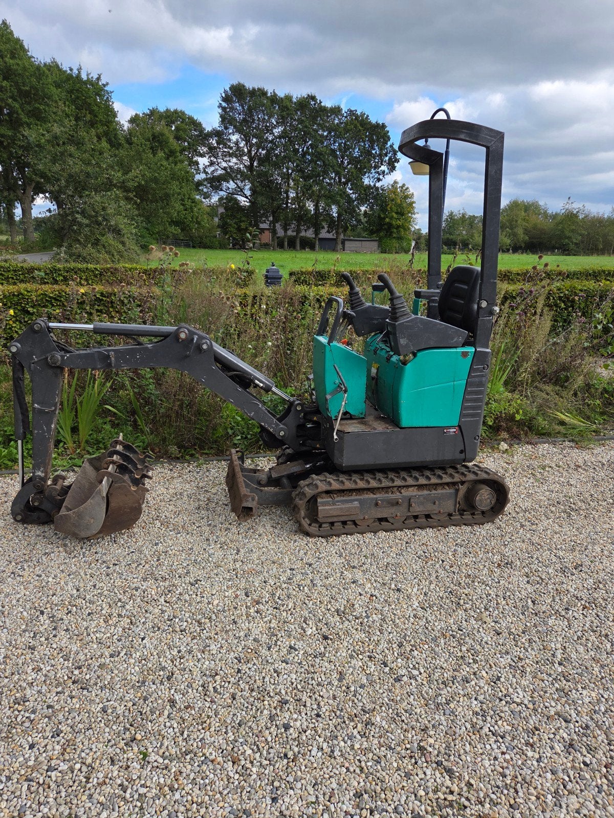te huur bobcat minigraafmachine  minigraver 1 tons kraantje, Ophalen