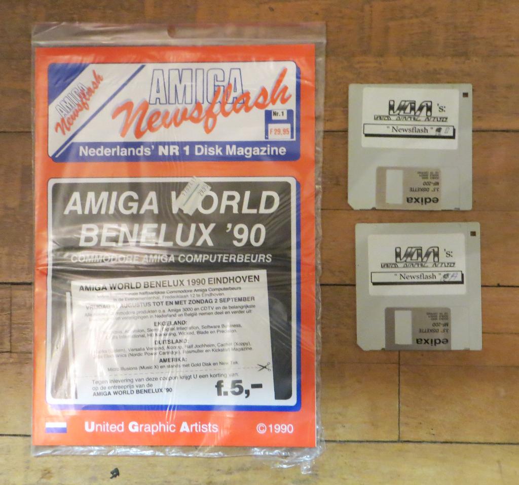 2x Commodore Amiga Newsflash disk magazine, Computers en Software, Vintage Computers, Ophalen of Verzenden, Commodore Amiga