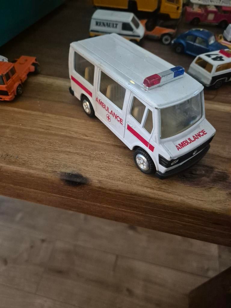 Vintage Mercedes-Benz Ambulance Modelauto, Ophalen of Verzenden, Gebruikt, Auto, Overige merken