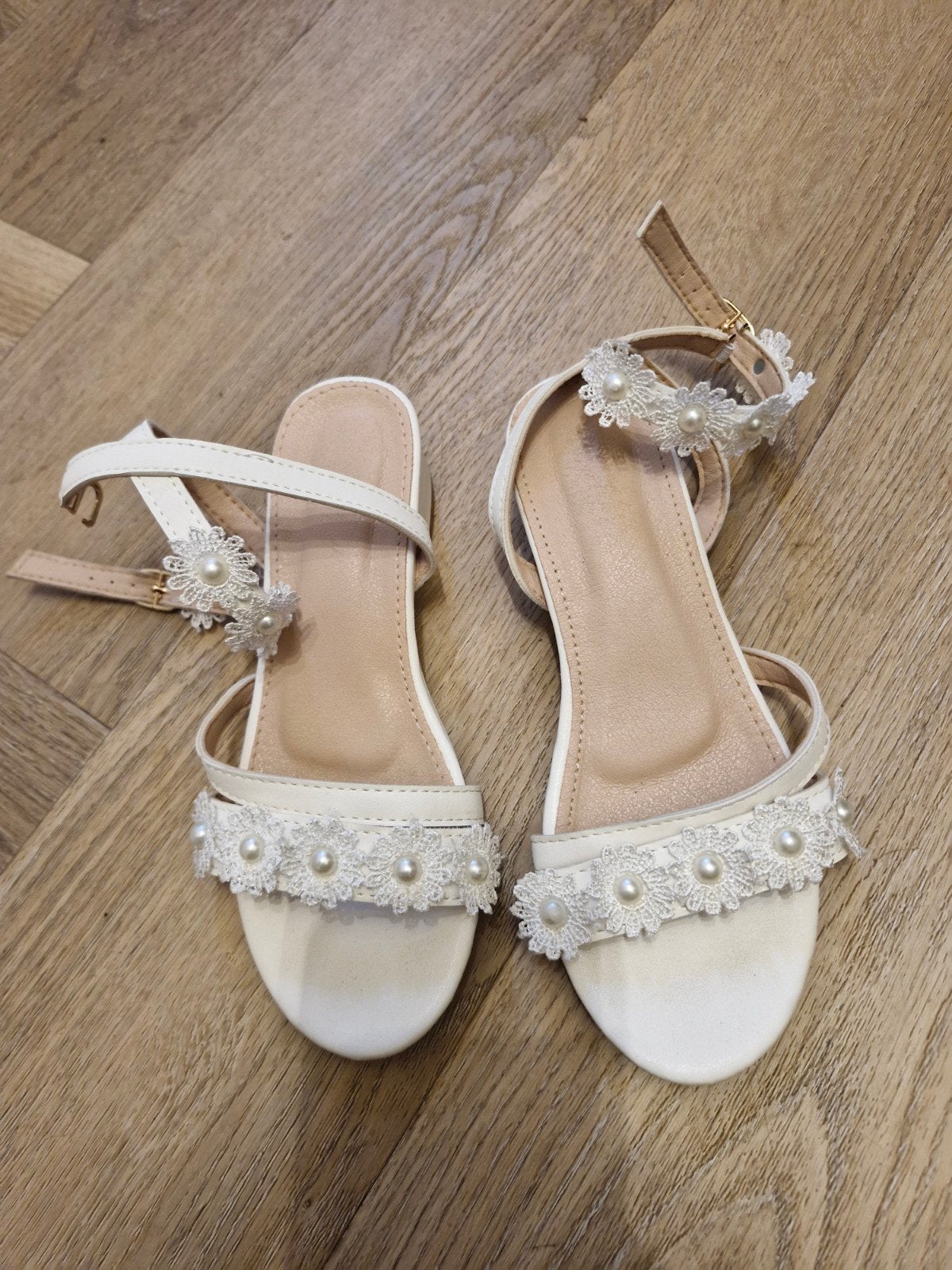 Nette schoenen maat 32 ( hier voor bruidsmeisje gebruikt), Ophalen of Verzenden, Schoentjes