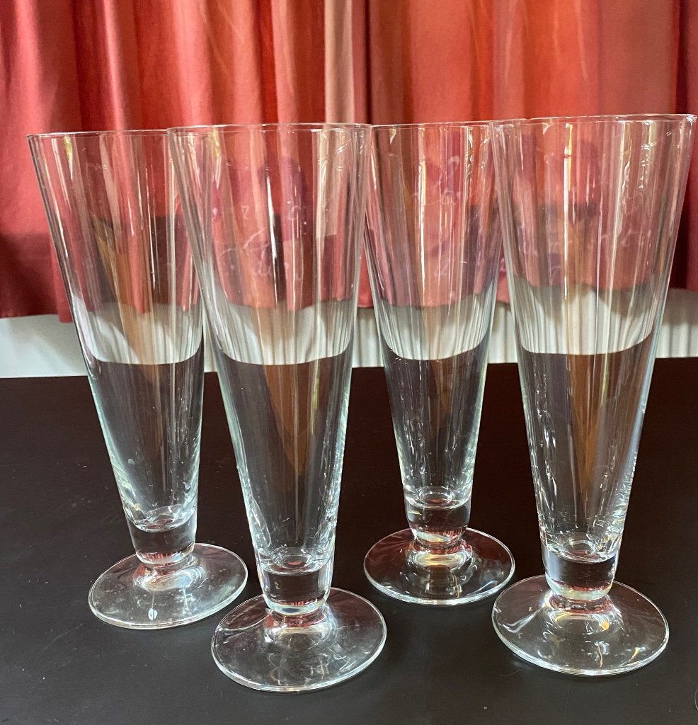 Set van 4 elegante bierglazen, Ophalen of Verzenden, Zo goed als nieuw, Bierglas