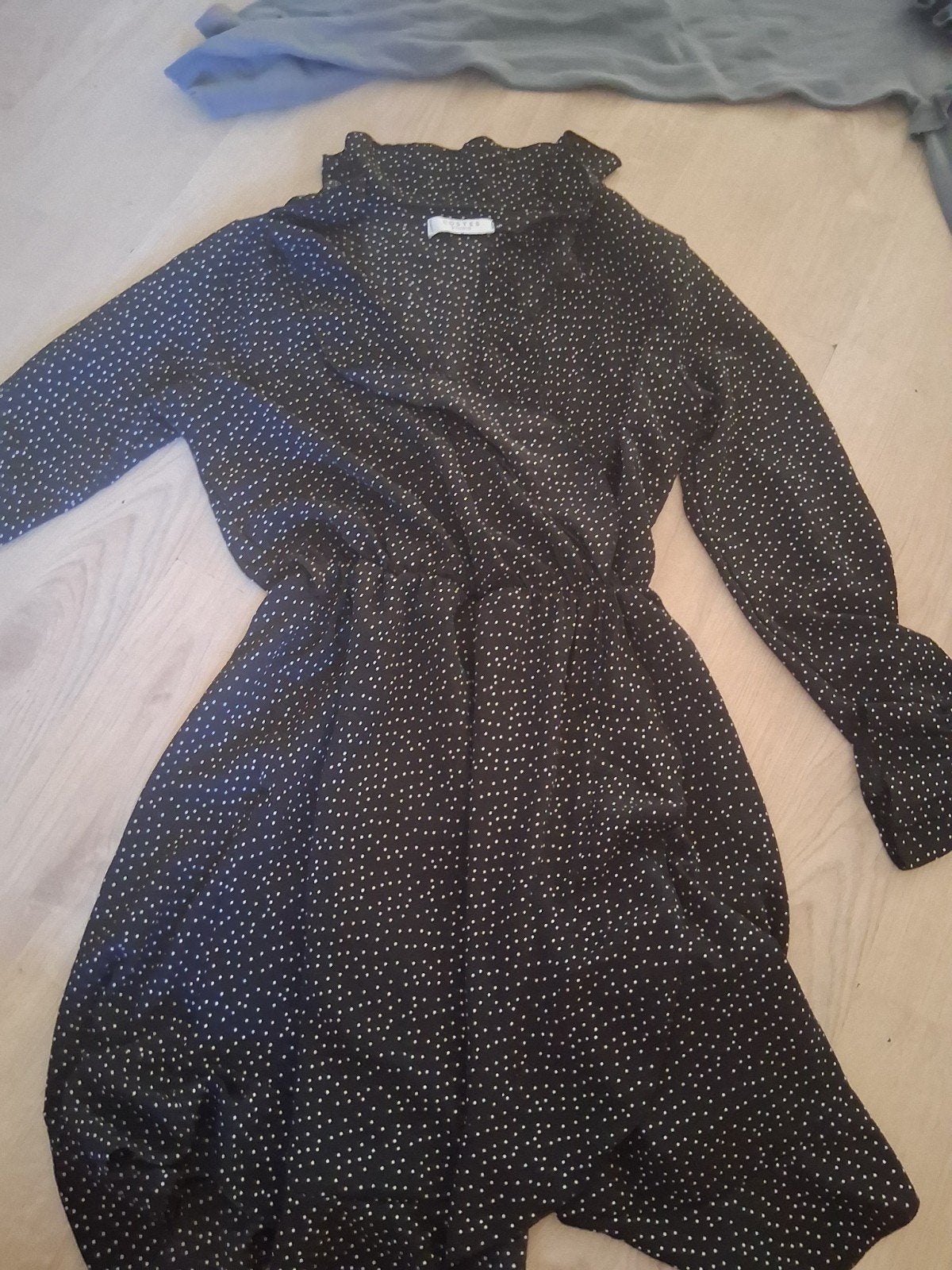 Leuke Costes jurk met stipjes - Maat 36, Ophalen, Zwart, Knielengte, Costes