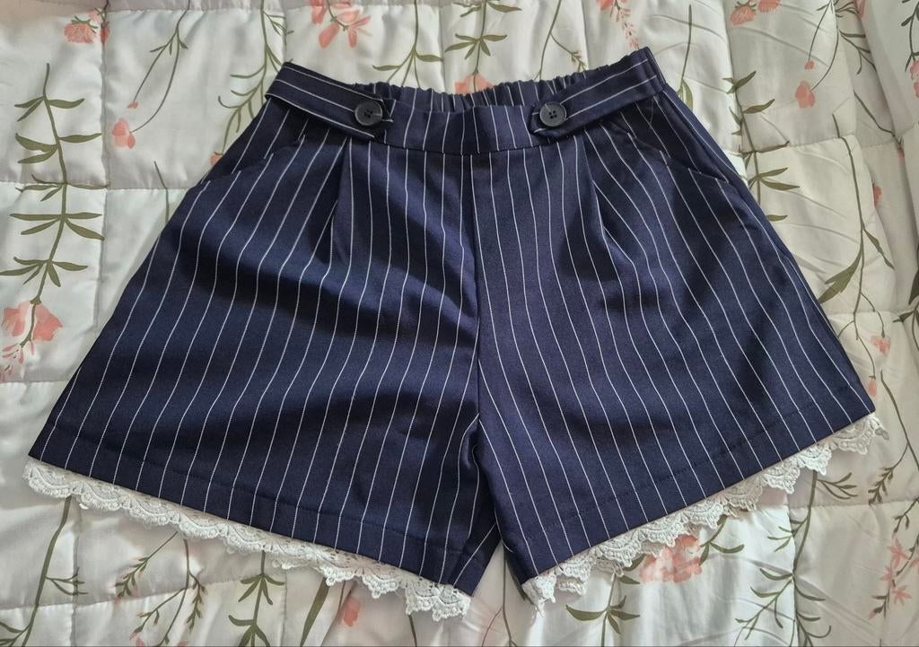 marineblauw shortje met kant maat 158/164, Kinderen en Baby's, Kinderkleding | Maat 158, Ophalen of Verzenden, Zo goed als nieuw