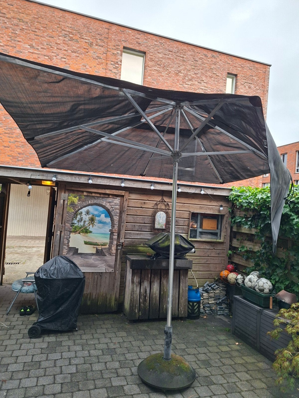 Fijne grote parasol met goede voet 3x3 meter, Tuin en Terras, Ophalen, Overige typen, 2 tot 3 meter, Verstelbaar