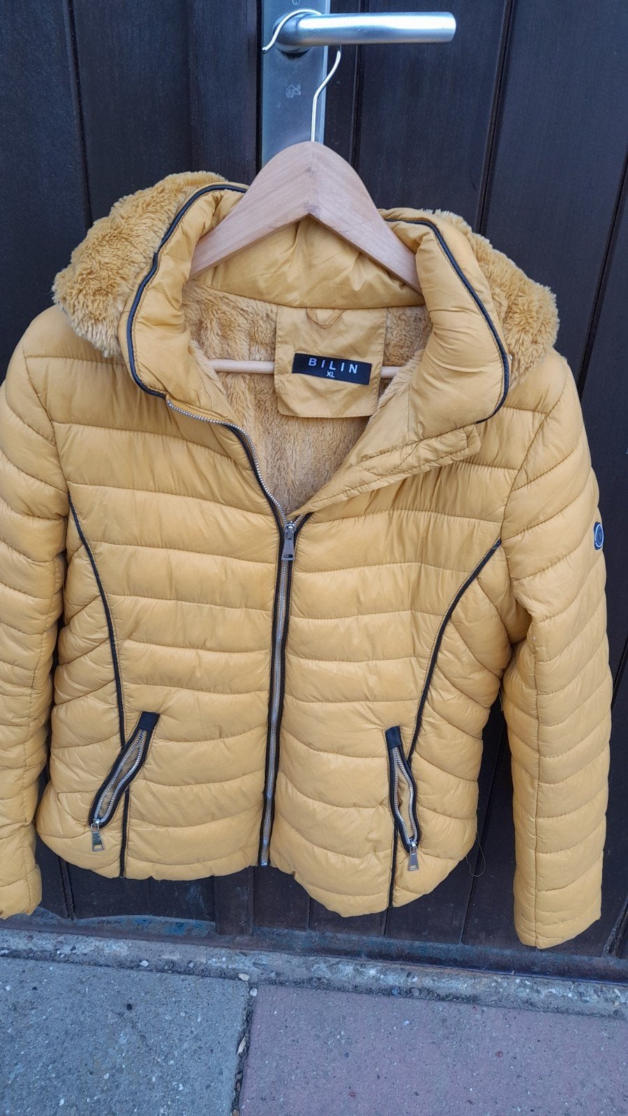 Maisgele gewatteerde winterjas met bont gevoerde capuchon, Kleding | Dames, Ophalen, Geel, Maat 46/48 (XL) of groter, BILIN