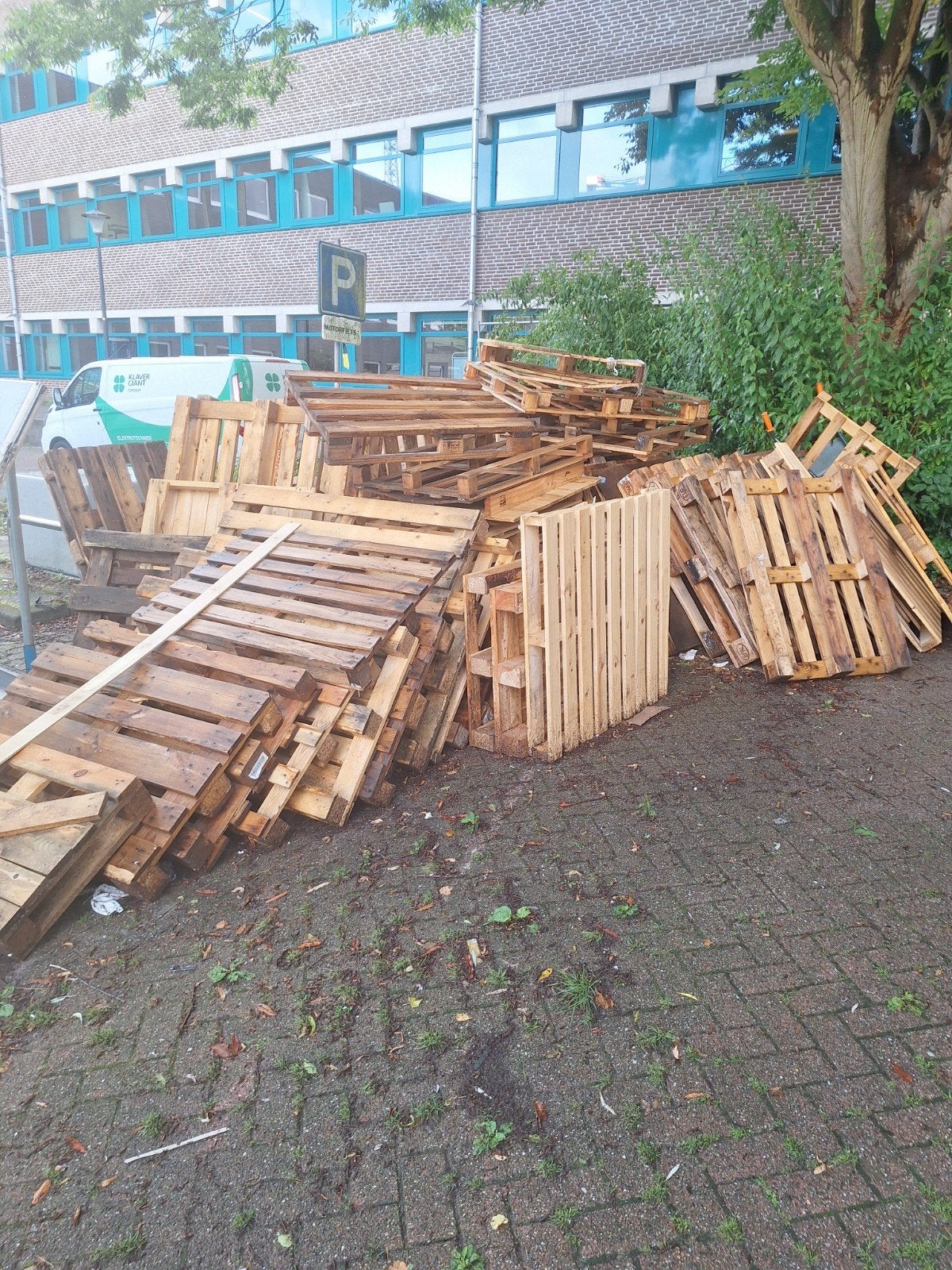 Diverse gebruikte pallets - Ideaal voor projecten, Doe-het-zelf en Verbouw, Ophalen, Gebruikt, 25 tot 50 mm, Minder dan 200 cm