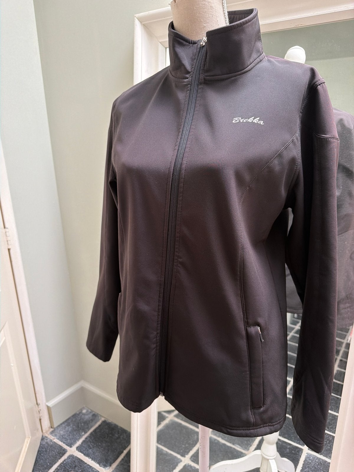 Brekka Softshell Jas - Zwart - Maat XL, Ophalen of Verzenden, Zo goed als nieuw, Maat 38/40 (M), Zwart