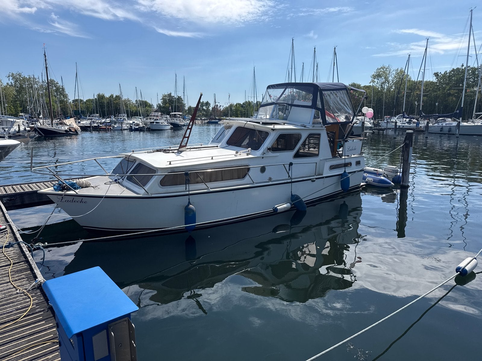 Nette Motorboot 'Ladeche' - Ideaal voor vaarplezier, Watersport en Boten, Motorboten en Motorjachten, Ophalen, Gebruikt, Biminitop