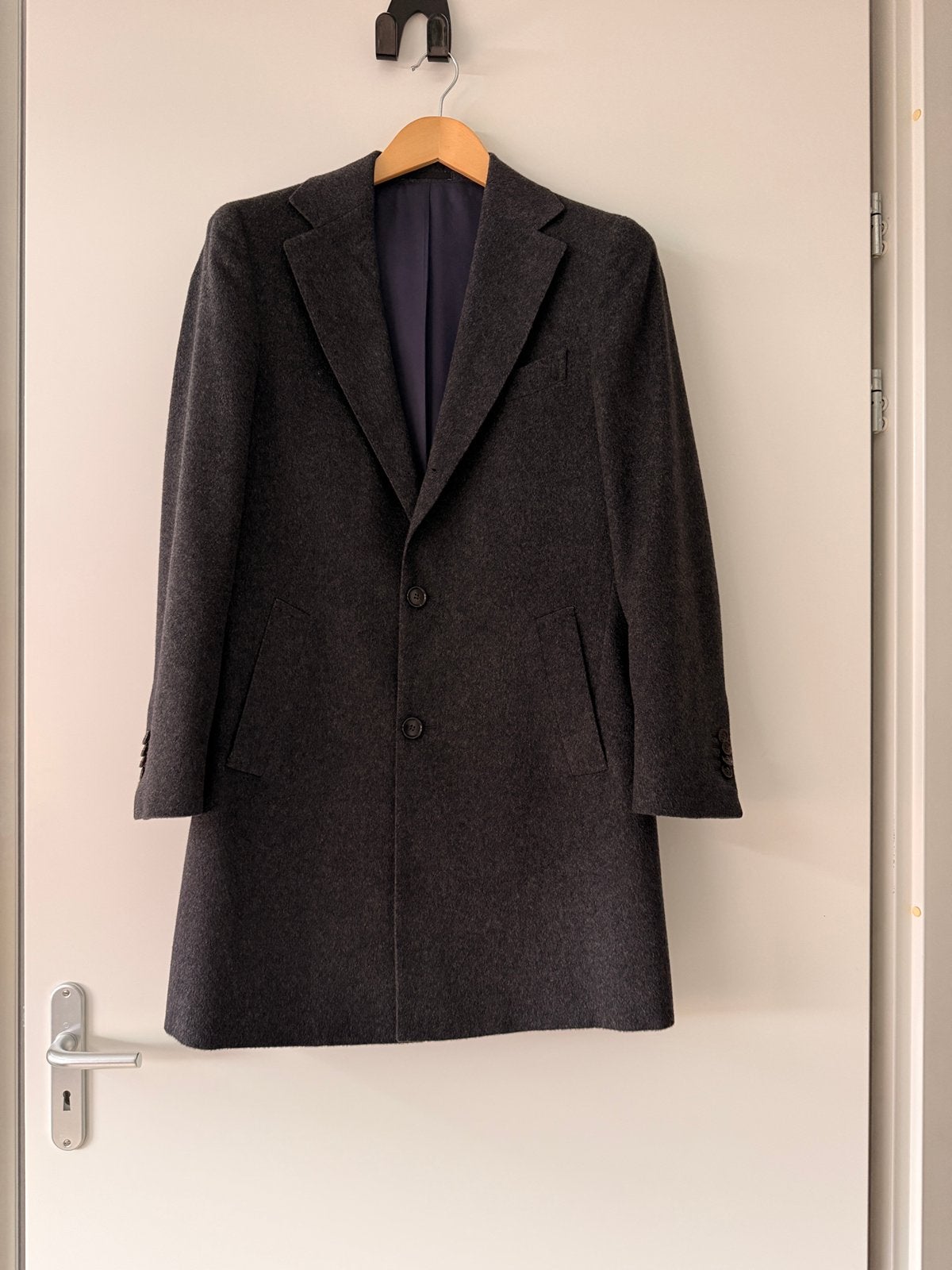 Suitsupply Vicenza overcoat in donkergrijs, maat 46, Kleding | Heren, Ophalen of Verzenden, Zo goed als nieuw, Maat 46 (S) of kleiner