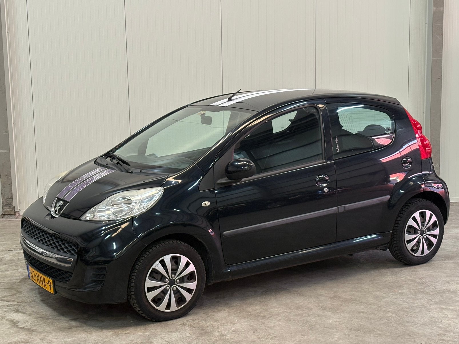 Peugeot 107 /AIRCO/BJ2010/5DRS/ELEKRAMEN/NEWAPK/, Auto's, Voorwielaandrijving, Stof, 4 stoelen, Origineel Nederlands