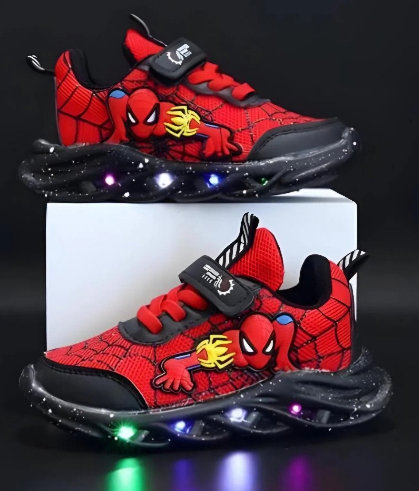 Sportschoenen maat 33, met lichtjes NIEUW, Nieuw, Ophalen of Verzenden, Jongen of Meisje, Sportschoenen