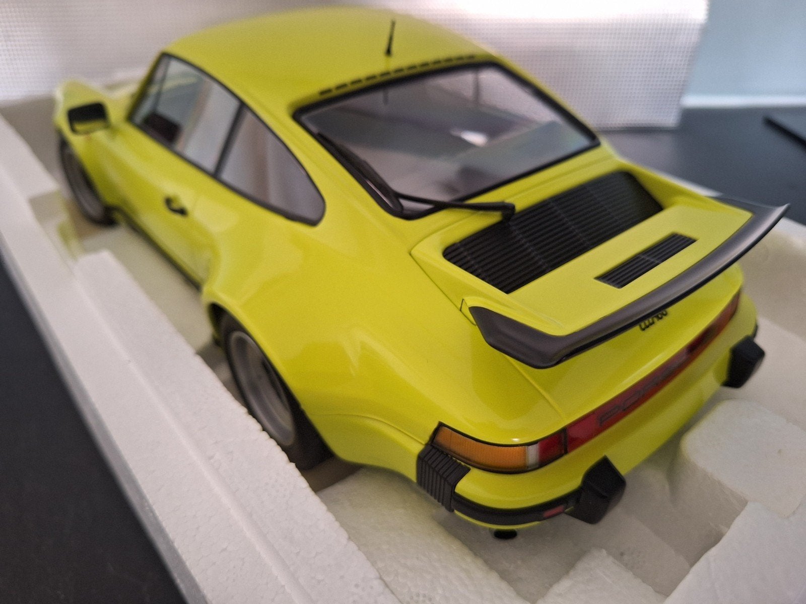 Porsche 911 Turbo 1977 Schaal 1:12, Minichamps, Auto, Nieuw, Ophalen of Verzenden
