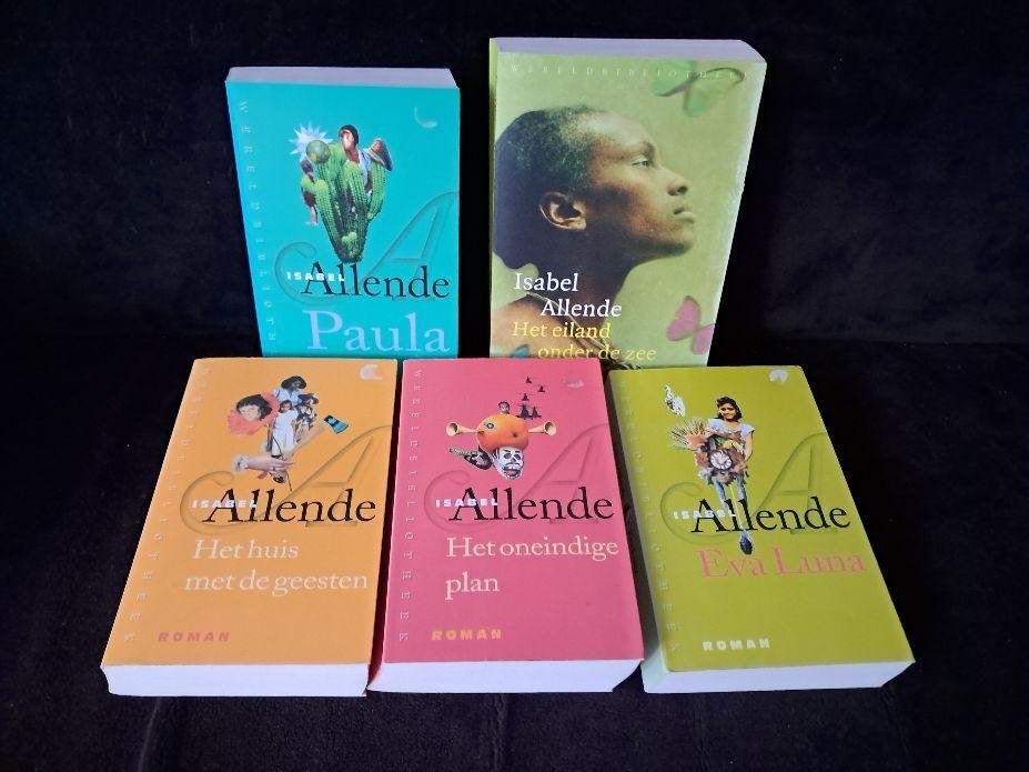 5 x Isabel Allende: eva luna,oneindige plan,paula, Ophalen of Verzenden, Gelezen