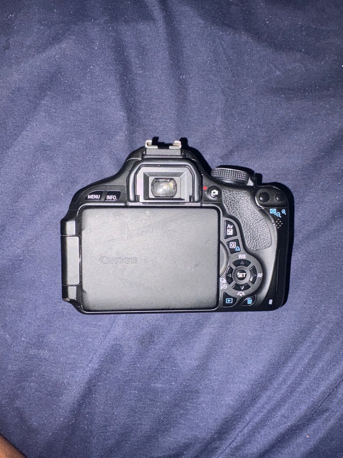 Foto 3 van Canon EOS 600D Spiegelreflexcamera met accu en oplader
