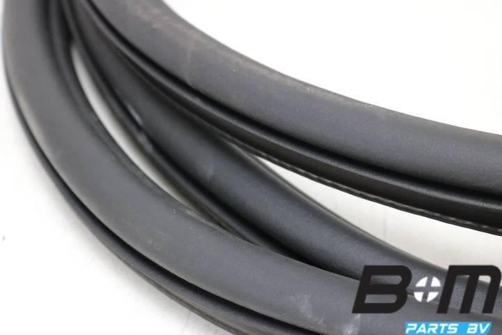 Portierrubber rechtsvoor VW Tiguan 5NA 5NA867912B, Gebruikt