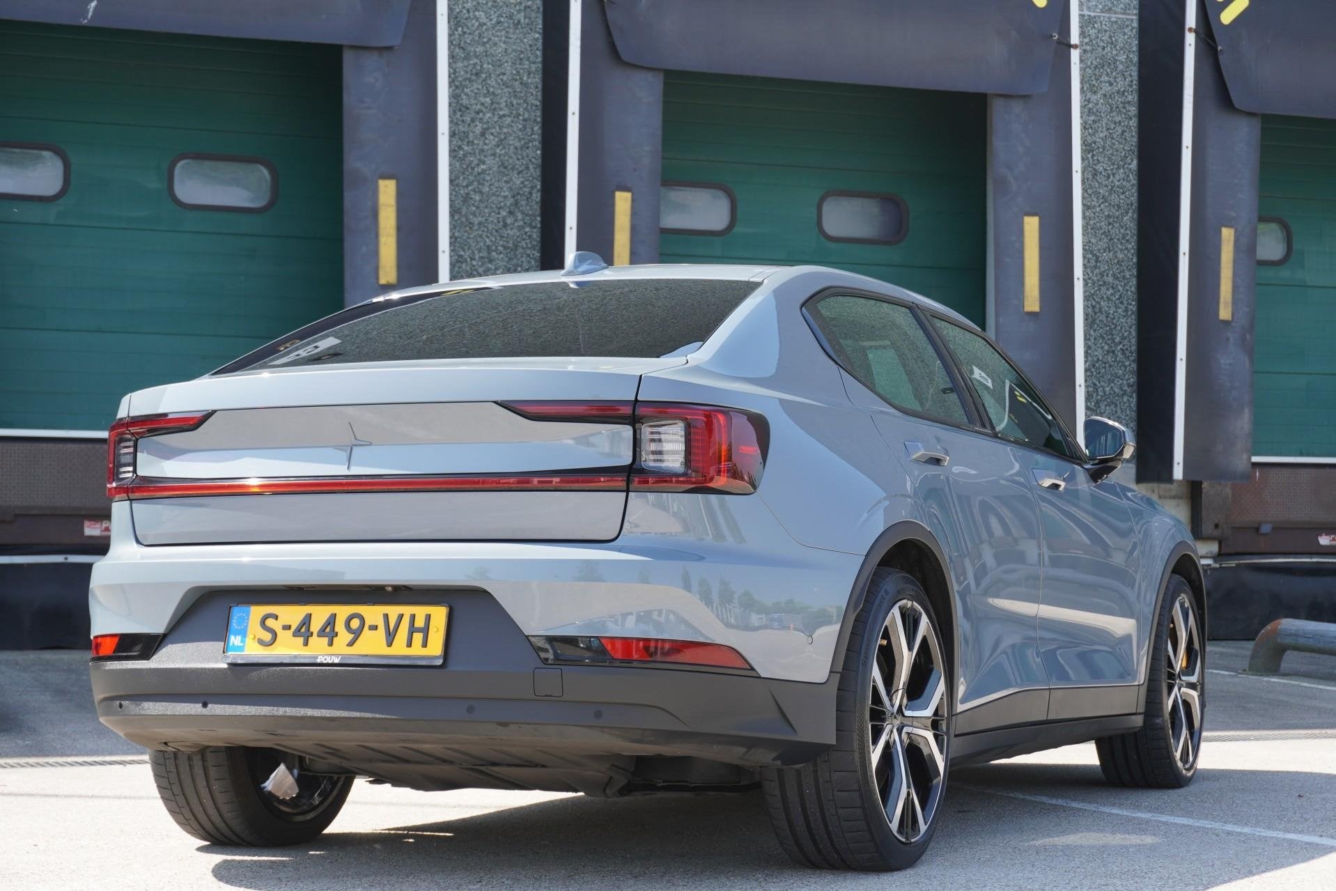 Polestar 2 476pk Long Range Dual Motor Performance Plus 82kW, Auto's, Stof, Gebruikt, 568 km, 82 kWh