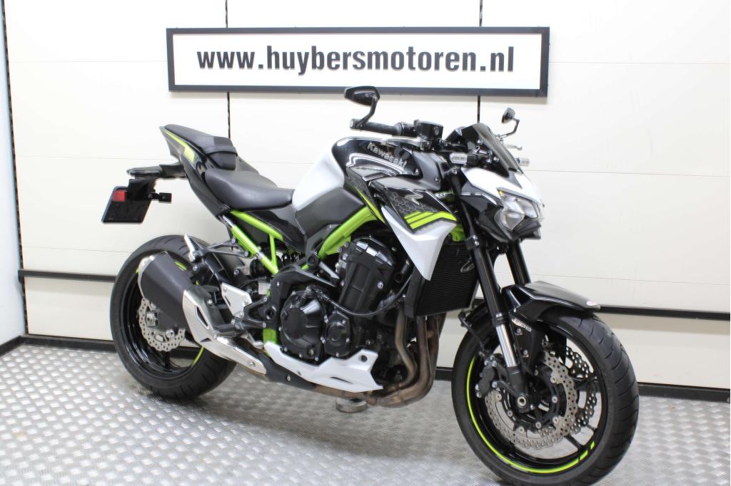 Kawasaki Z900 ABS Naked 2020, Motoren, Motoren | Kawasaki, Niet ingevuld, 4 cilinders, Bedrijf, Meer dan 35 kW