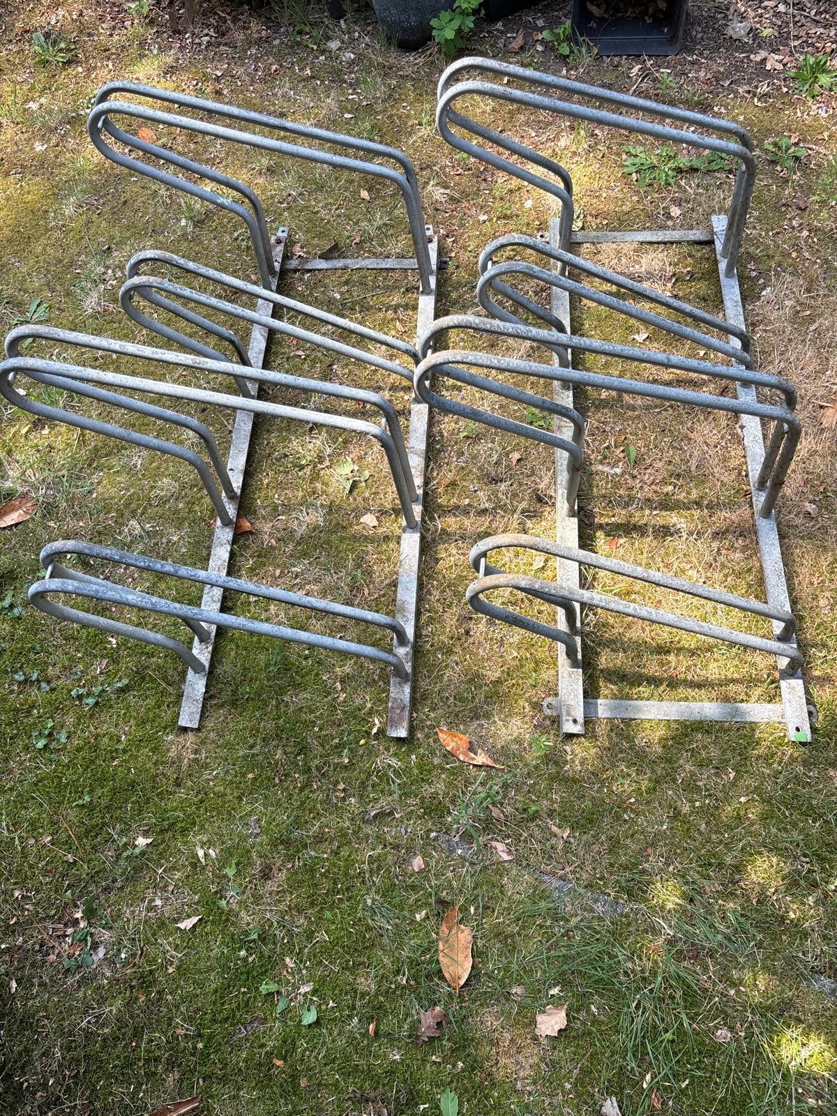 2 Fietsenstallingen voor 8 fietsen - Koppelbaar, Ophalen, Gebruikt