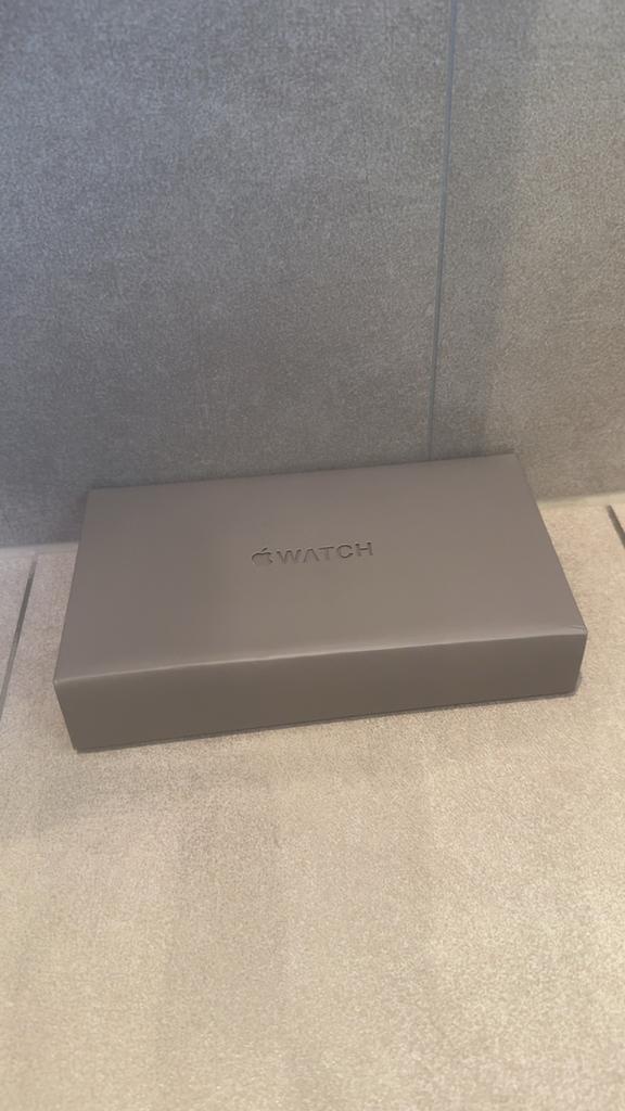Apple Watch Ultra 2 met zwart Ocean bandje, Zwart, IOS, Ophalen of Verzenden, Zo goed als nieuw