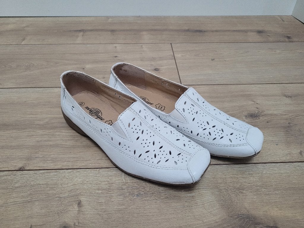 Dames zomer schoen New Shape maat 37 nieuw, Nieuw, Ophalen of Verzenden, Wit, Instappers