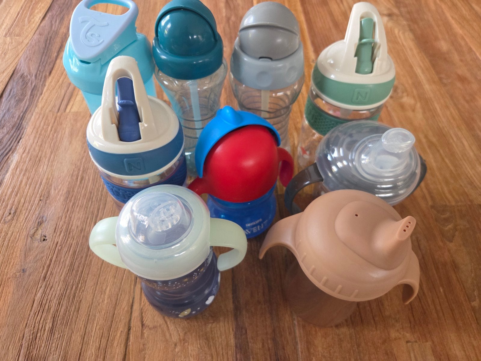 Diverse drinkbekers en tuitbekers voor kinderen, Ophalen, Gebruikt