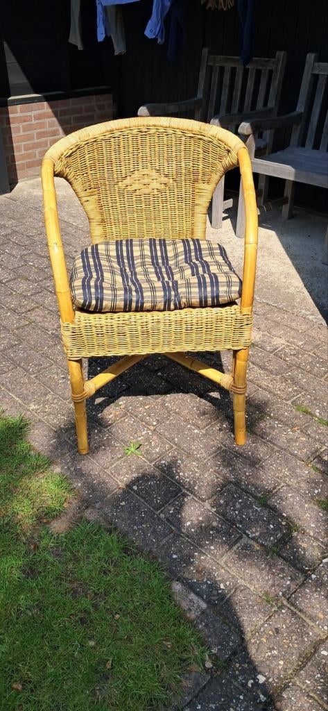 Terrasstoelen, Ophalen