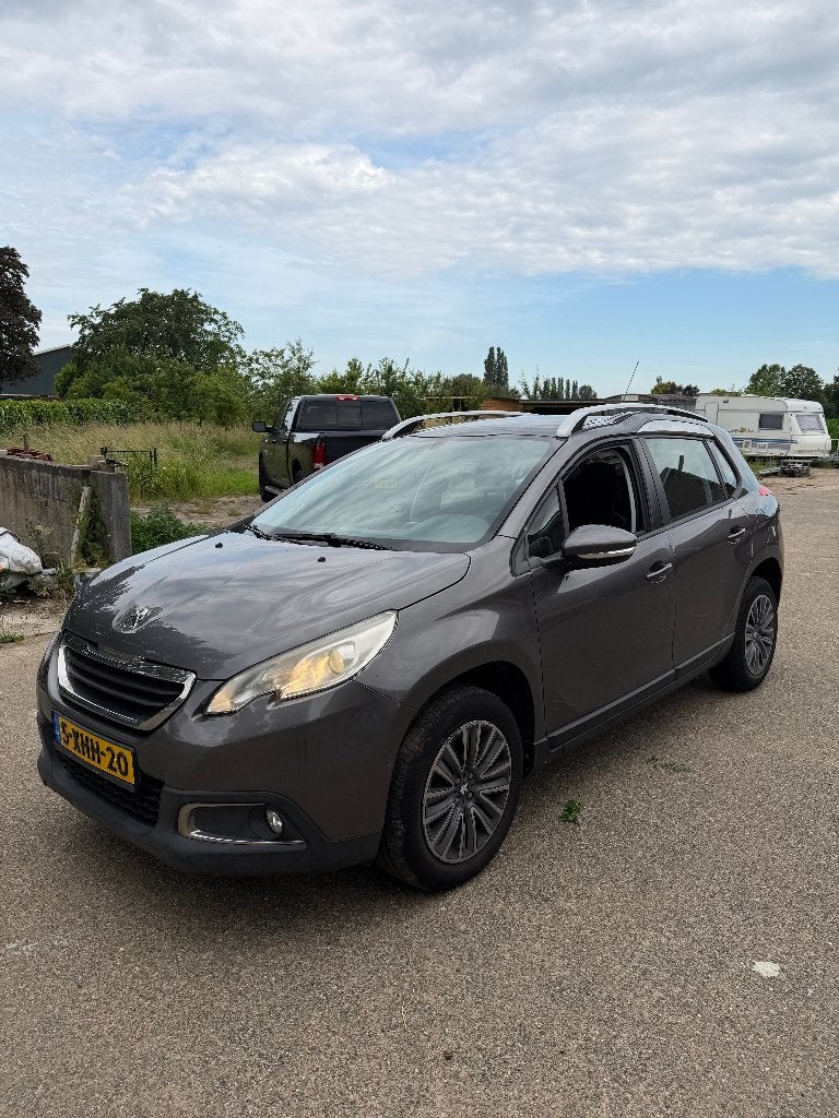 Peugeot 2008 1.2 VTI 60KW/82PK 2014 Grijs, Auto's, Peugeot, Voorwielaandrijving, Stof, Zwart, 1199 cc