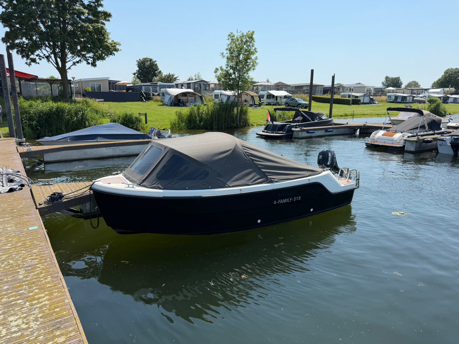 4-Family 515  (tegenwoordig Aqua24) | Suzuki 20 PK |Trailer, Watersport en Boten, Tender, Zo goed als nieuw, Ophalen, Afdekzeil