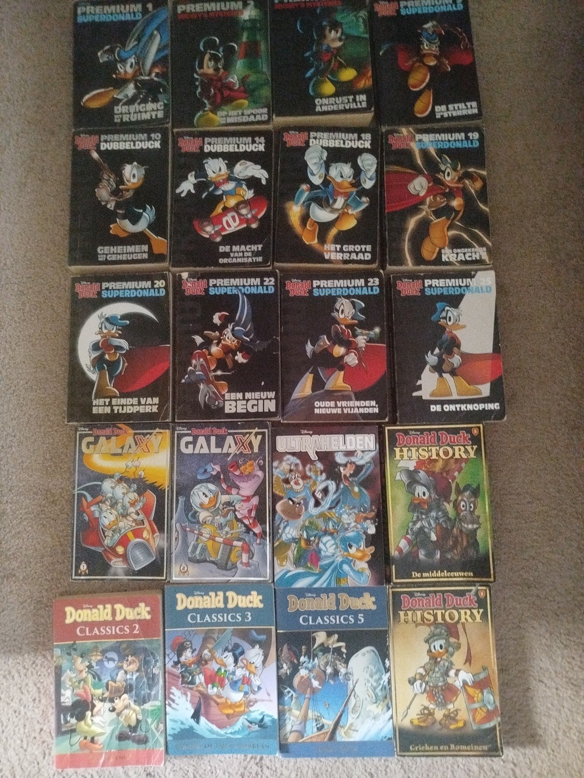 Donald Duck pockets HISTORY GALAXY PREMIUM CLASSICS, Boeken, Meerdere stripboeken, Ophalen of Verzenden, Gelezen, Donald Duck