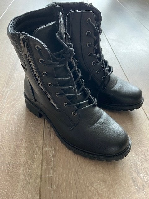 Z.g.a.n.Zwarte biker boots met rits en veters maat 38, Dolcis, Zwart, Lage of Enkellaarzen, Ophalen of Verzenden