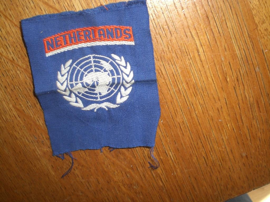 embleem  Unifil netherlands, Ophalen of Verzenden, Landmacht, Nederland, Embleem of Badge