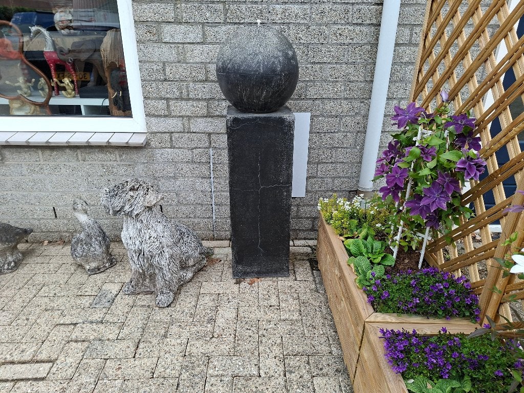 schitterende tuin graniet ornament met vuurbal en nieuw lont, Tuin en Terras, Tuinbeelden, Ophalen of Verzenden, Gebruikt, Steen