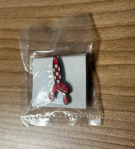 Nieuw! Officieel Kuifje Raket Speldje / Pin (Moulinsart)., Ophalen of Verzenden, Nieuw