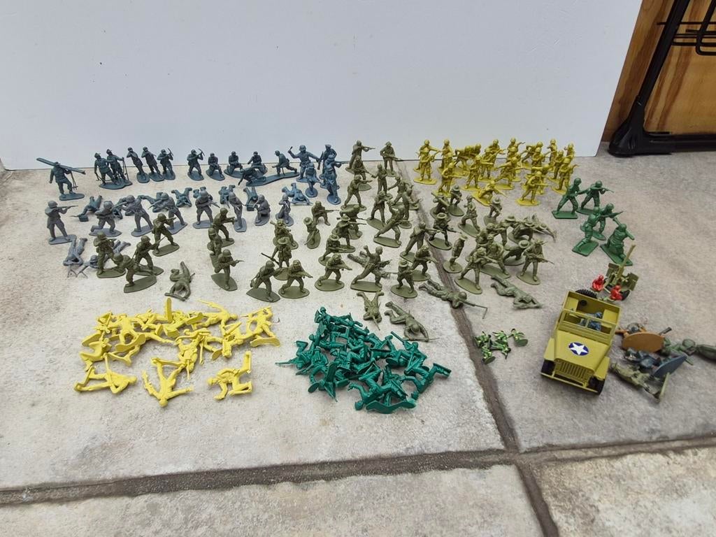 110 vintage  soldaatjes, Ophalen of Verzenden, Landmacht, Nederland