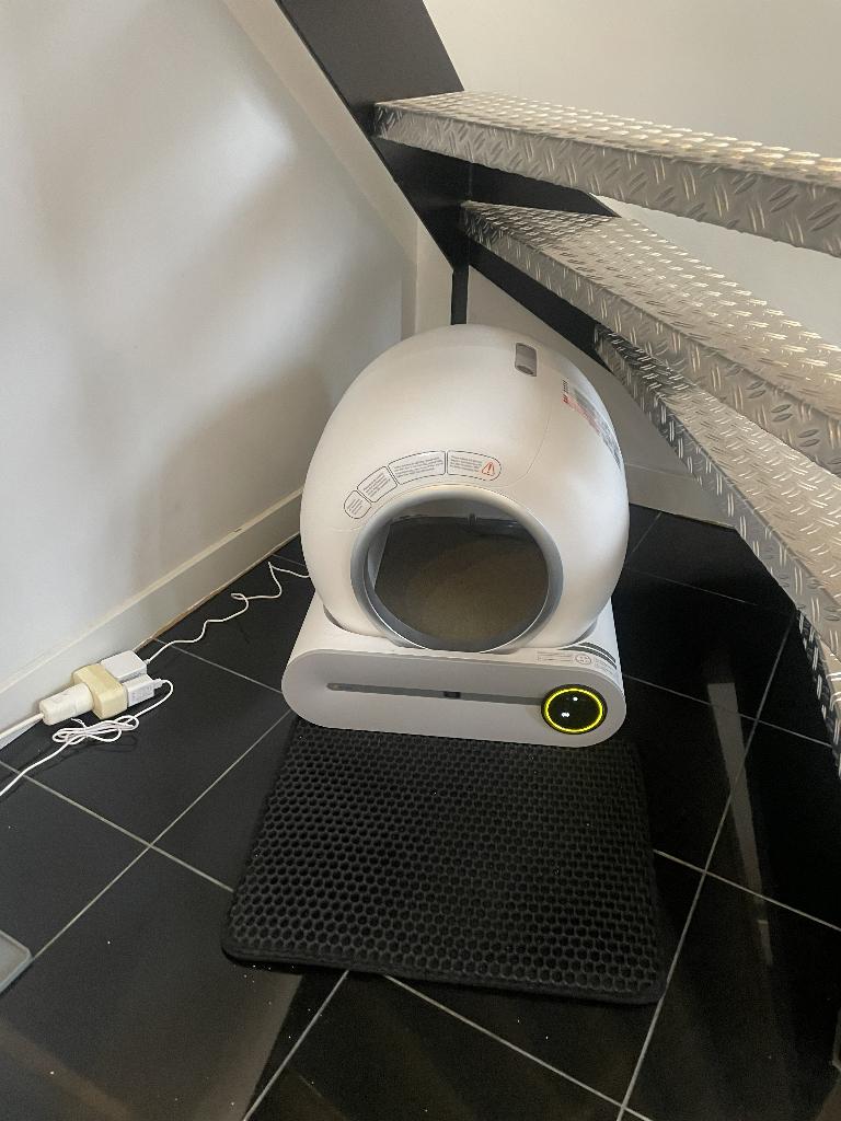 Automatische kattenbak, Dieren en Toebehoren, Kattenbakken, Zo goed als nieuw, Gesloten, Zelfreinigend, Ophalen