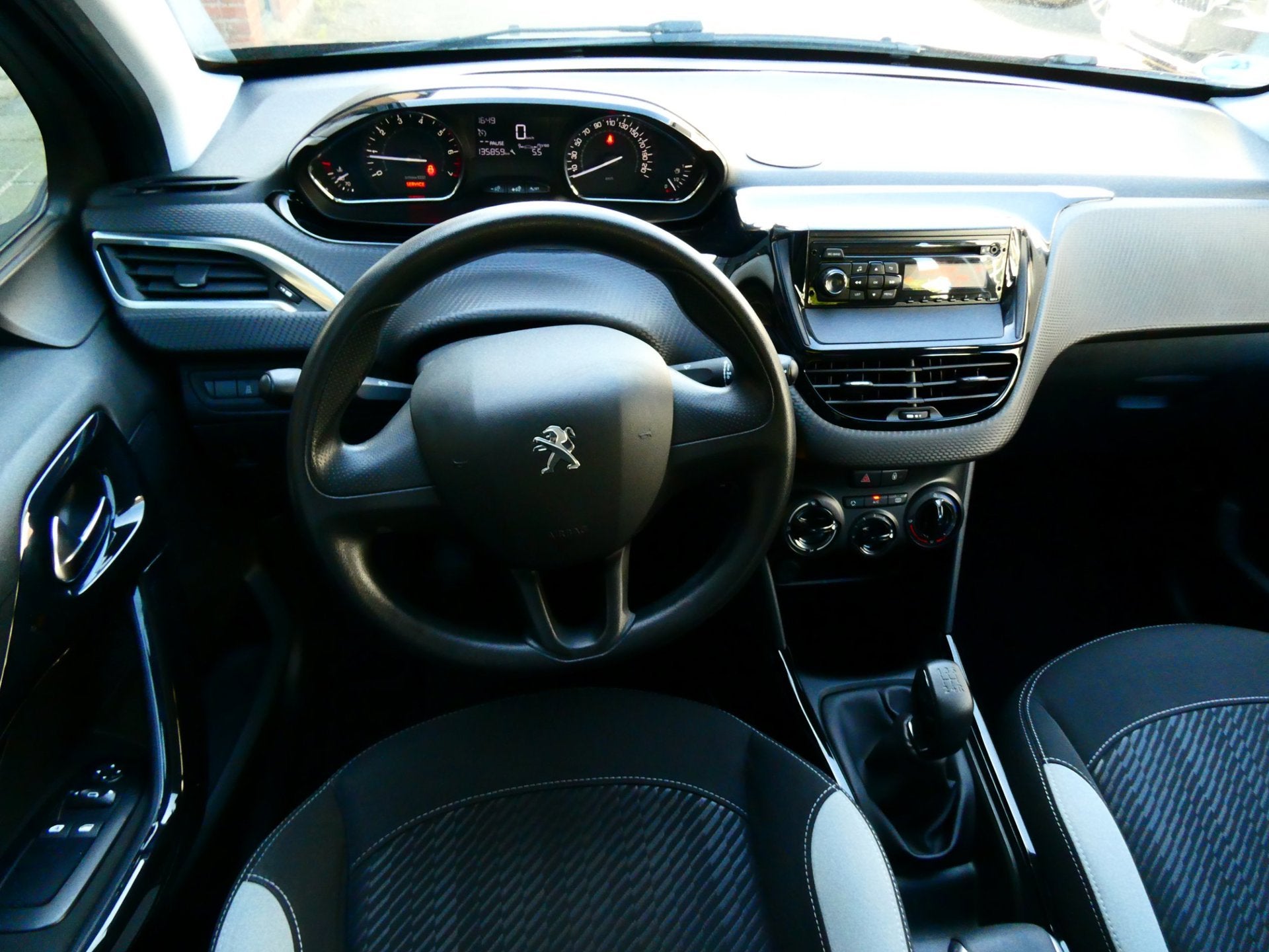 Peugeot 2008 1.2 VTi 1e eigenaar Airco Cruise Trekhaak 1100k, Voorwielaandrijving, Euro 5, Stof, 1199 cc