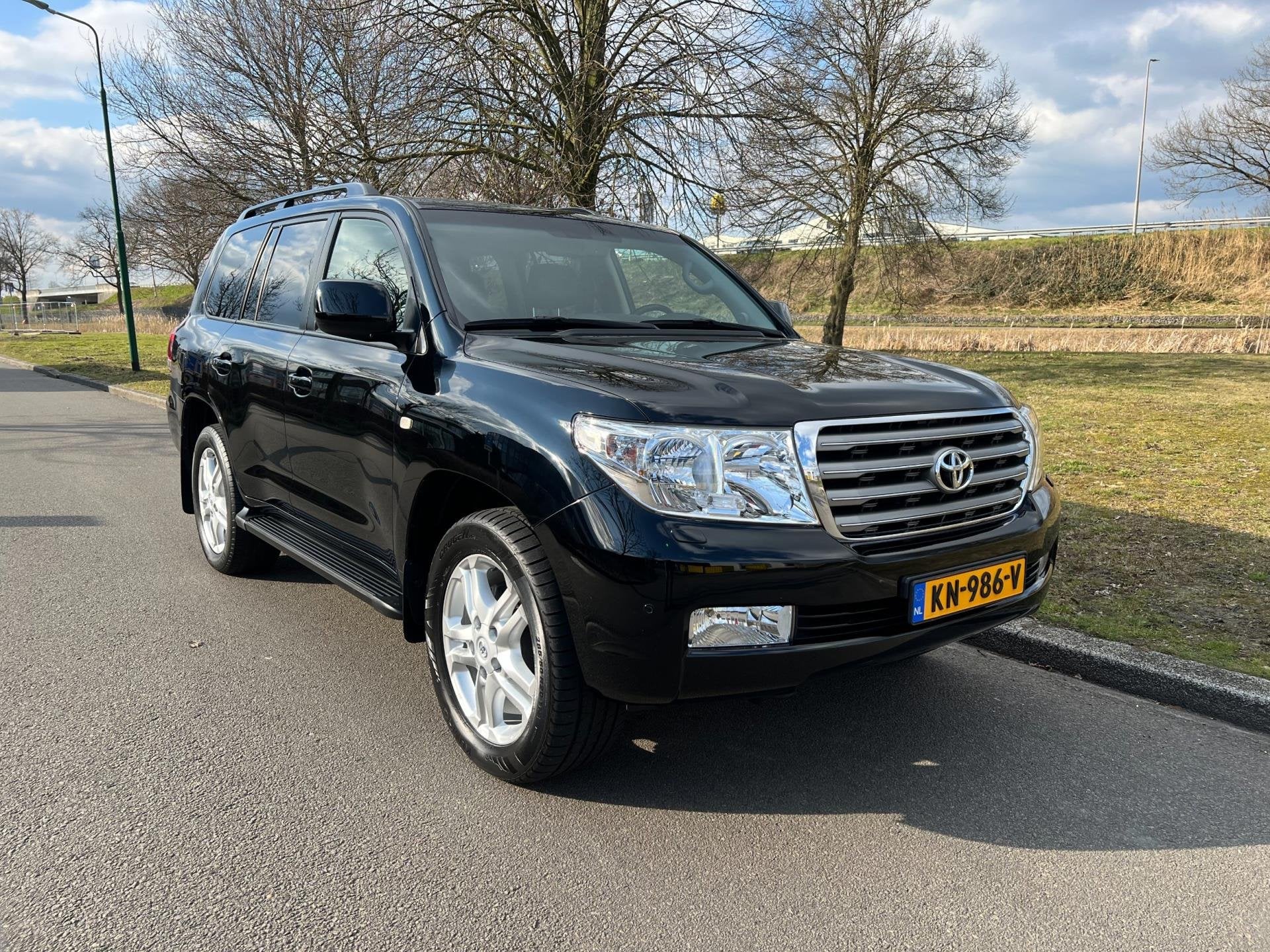 Foto 2 van Toyota Land Cruiser V8 4.5 D-4D Executive 7p. UNIEK nieuwsta