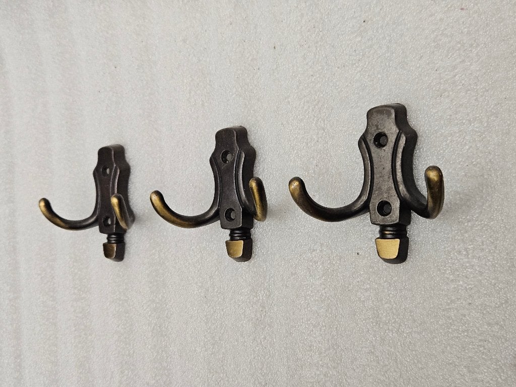 Setje brons , koperen Kapstokhaken 3x ( Lot nr. 18), Gebruikt, Wandhaken, Ophalen of Verzenden, Minder dan 100 cm