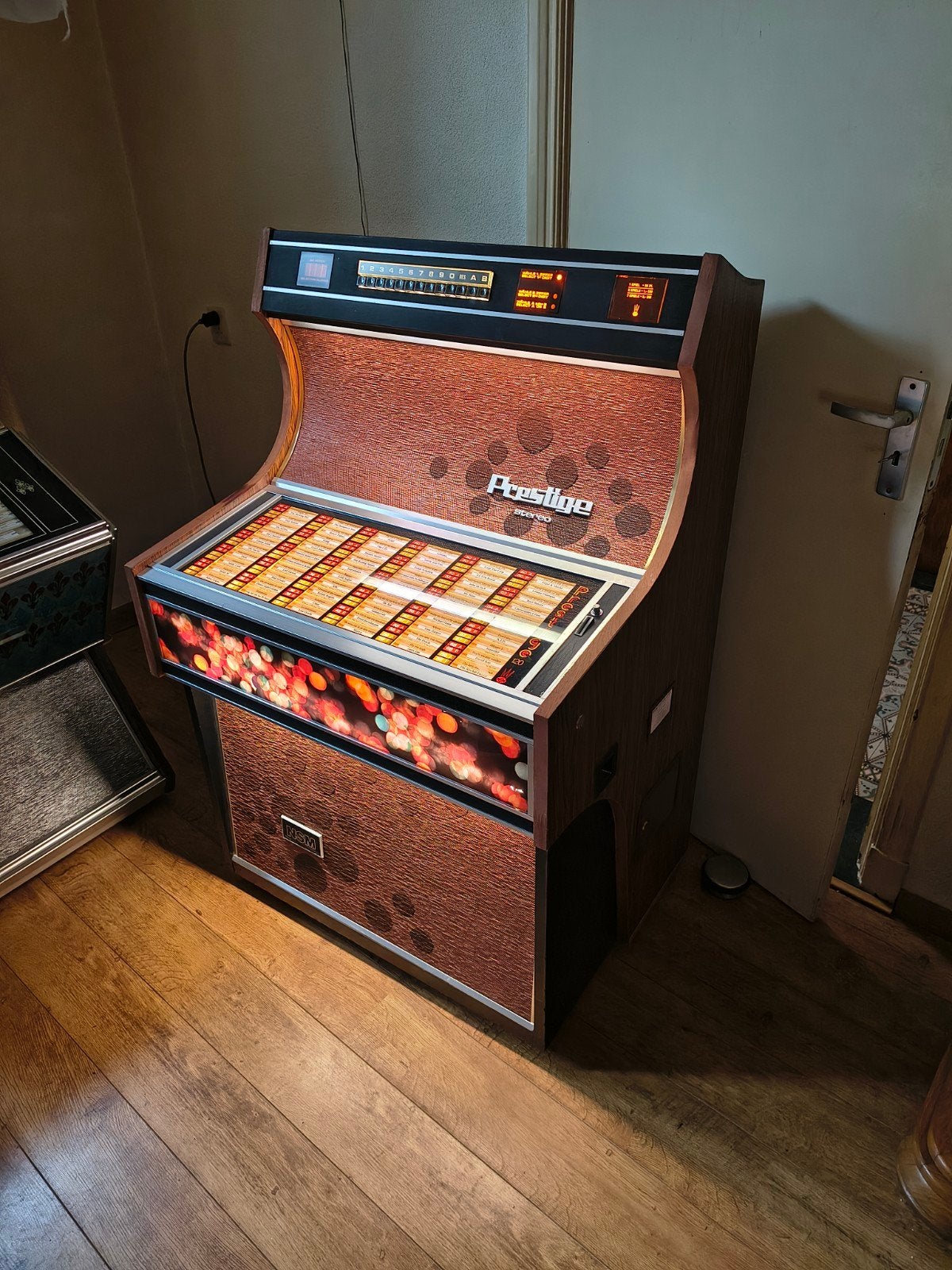 jukebox, Gebruikt, 1970 tot heden, Ophalen, Met singles